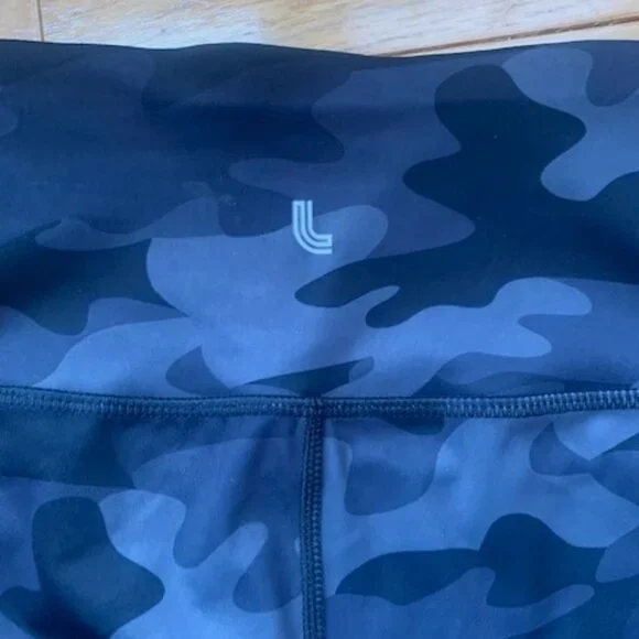 Lole black camo high-rise leggings in size Small (S/P). - Picture 10 of 10